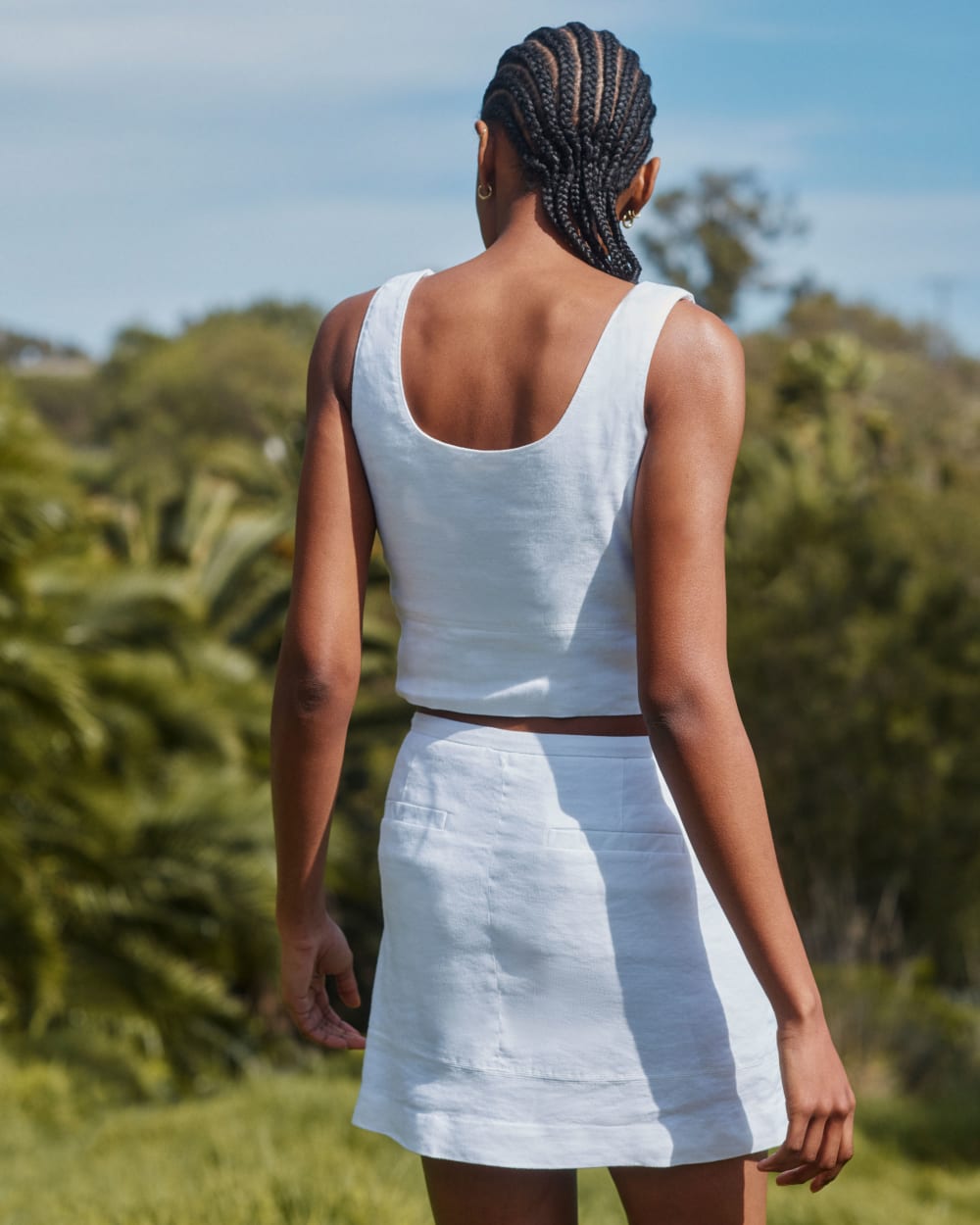 The Mini Skirt in Stretch Linen | White