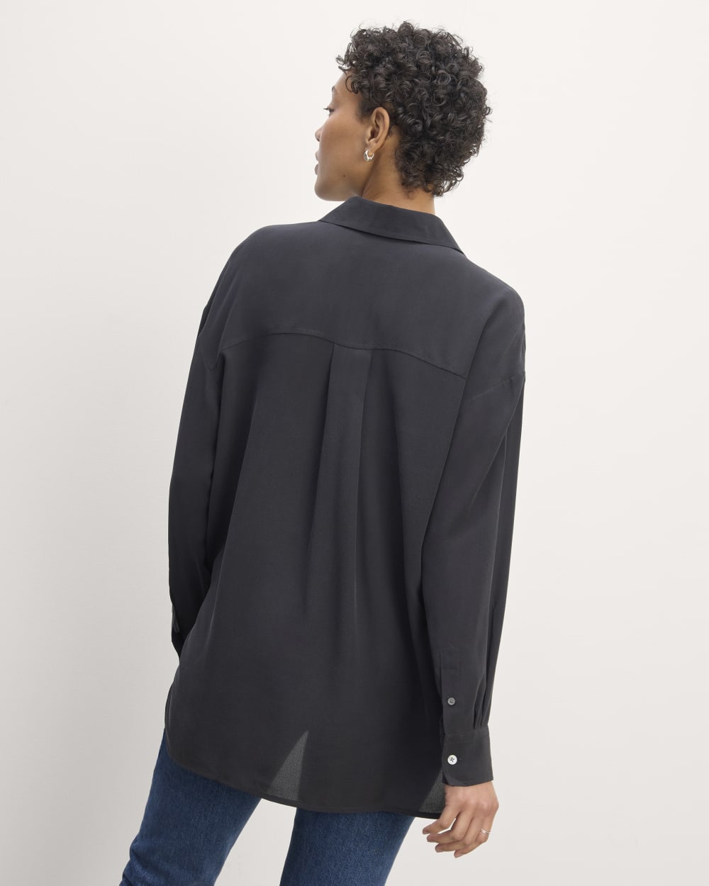 The Boyfriend Shirt in Washable Silk | Black