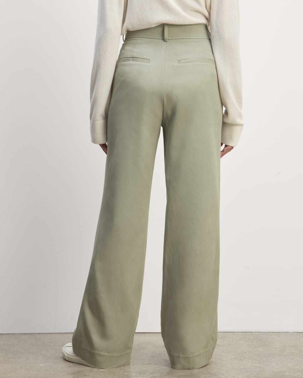The Draper Pleated Pant in Buttersmooth | Seagrass | 32 Inseam