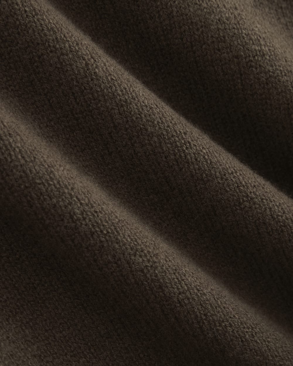 V-Neck Sweater in Extrafine Luxe Merino | Coffee Bean