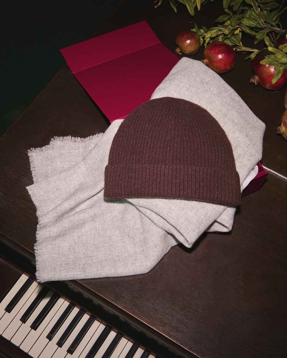 The Cashmere Ribbed Beanie | Dark Mahogany