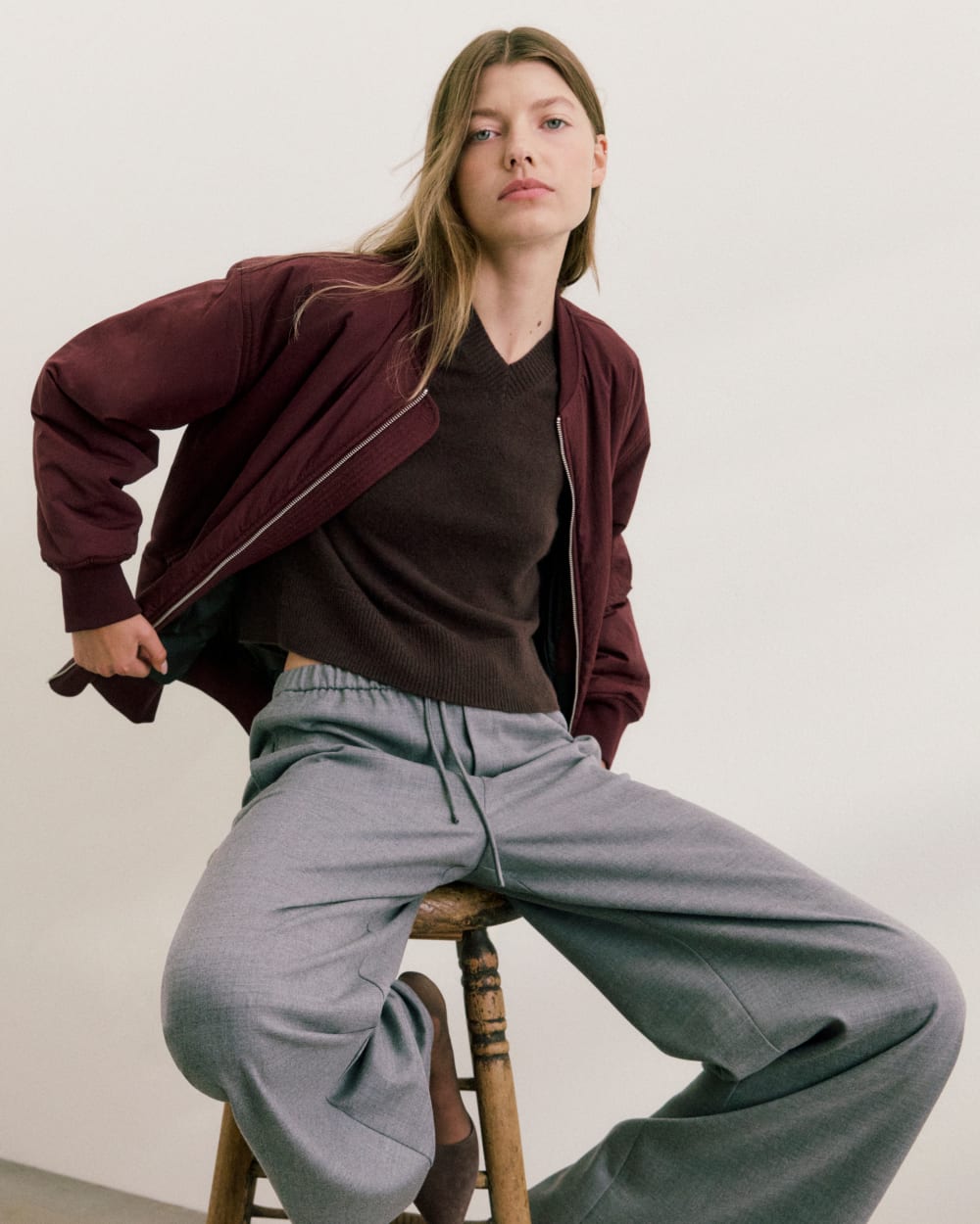 Cashmere Cropped High-V Sweater | Dark Chocolate
