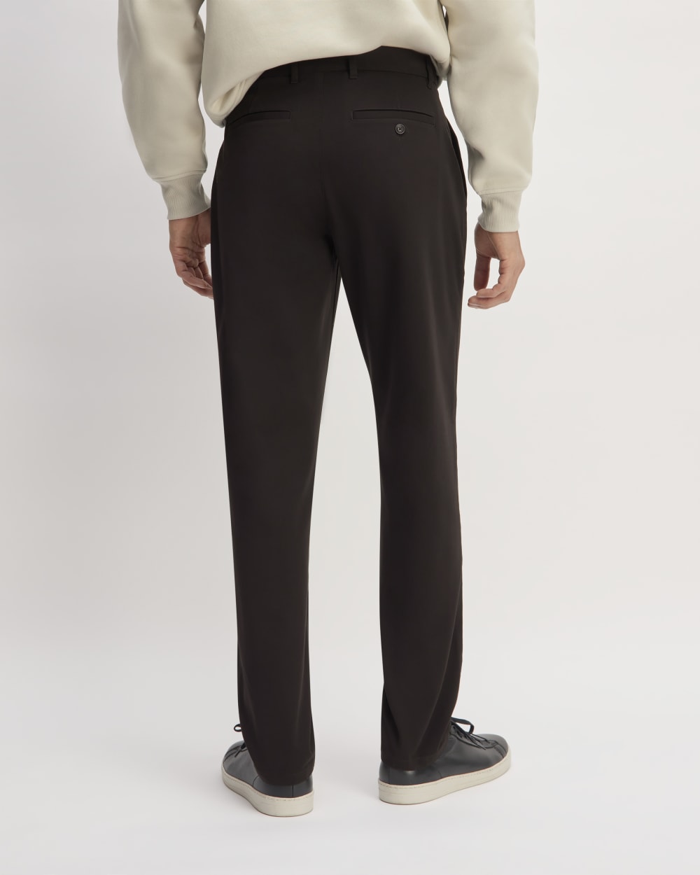 The Straight Fit Performance Chino | Uniform | Black | Straight