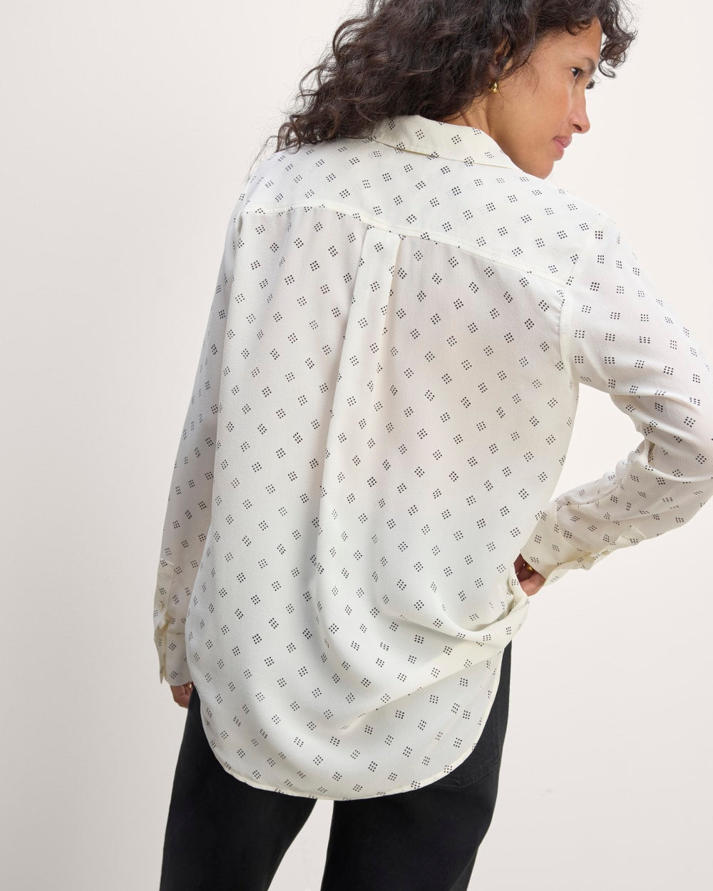 The Must-Have Shirt in Washable Silk | Bone / Black Square Dot