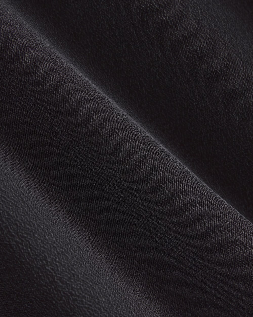 The Notch Shirt in Washable Silk | Black