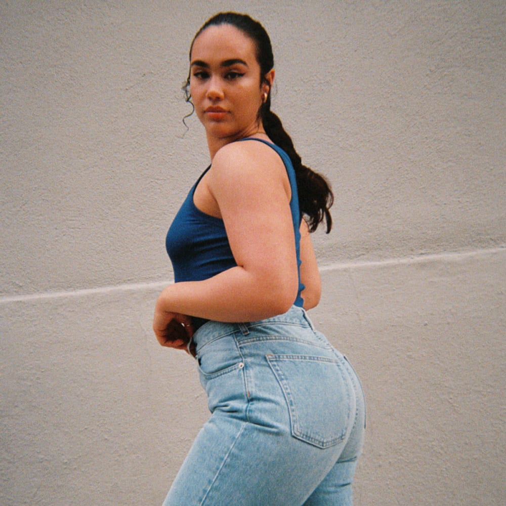 The '90s Cheeky Hourglass Jean | Vintage Sunbleached Blue | 26.5 Inseam