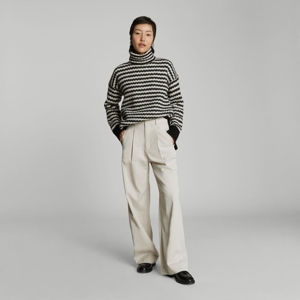 The Cloud Turtleneck | Black / Oatmeal