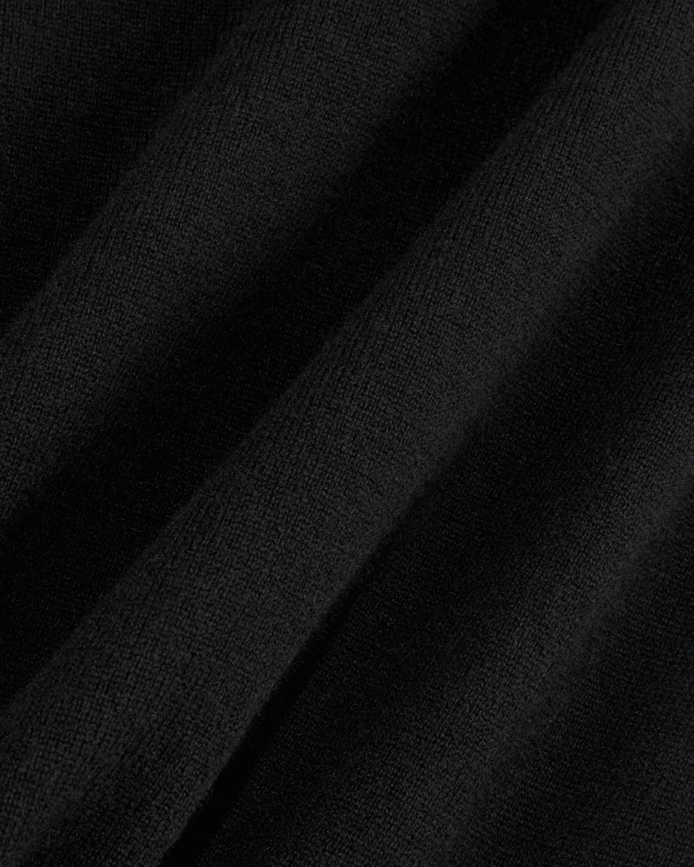 The Classic V in Cashmere | Black