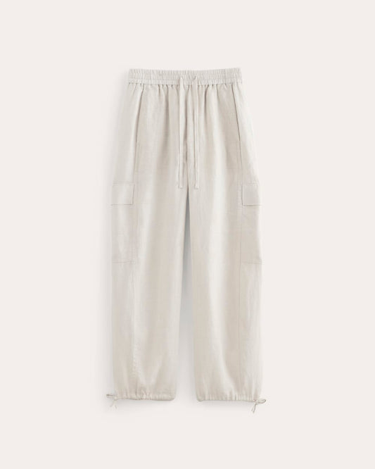 The Cargo Curve Pant in Linen | Natural Chambray