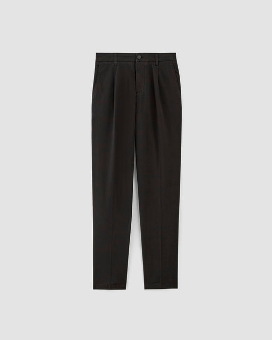 The Pleated Air Chino | Black