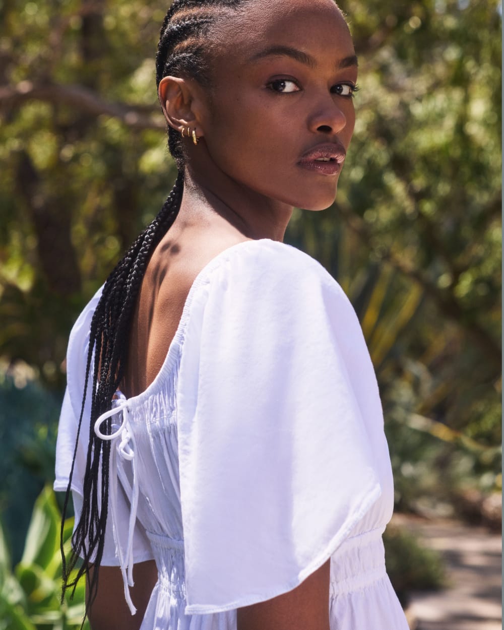 The Flutter-Sleeve Dress in Stretch Linen | White