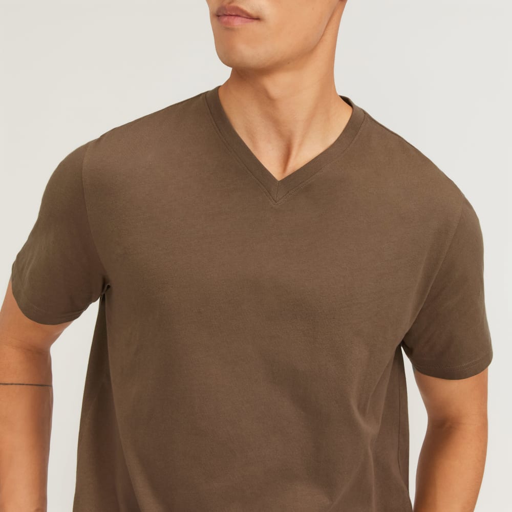 The Essential Organic V-Neck Tee | Cocoa