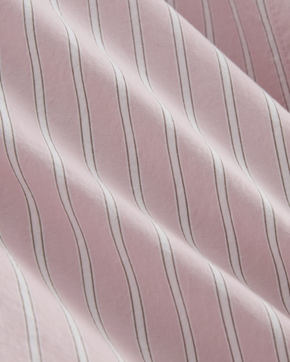 The Boyfriend Shirt in Ultrasoft Cotton | Pink / White