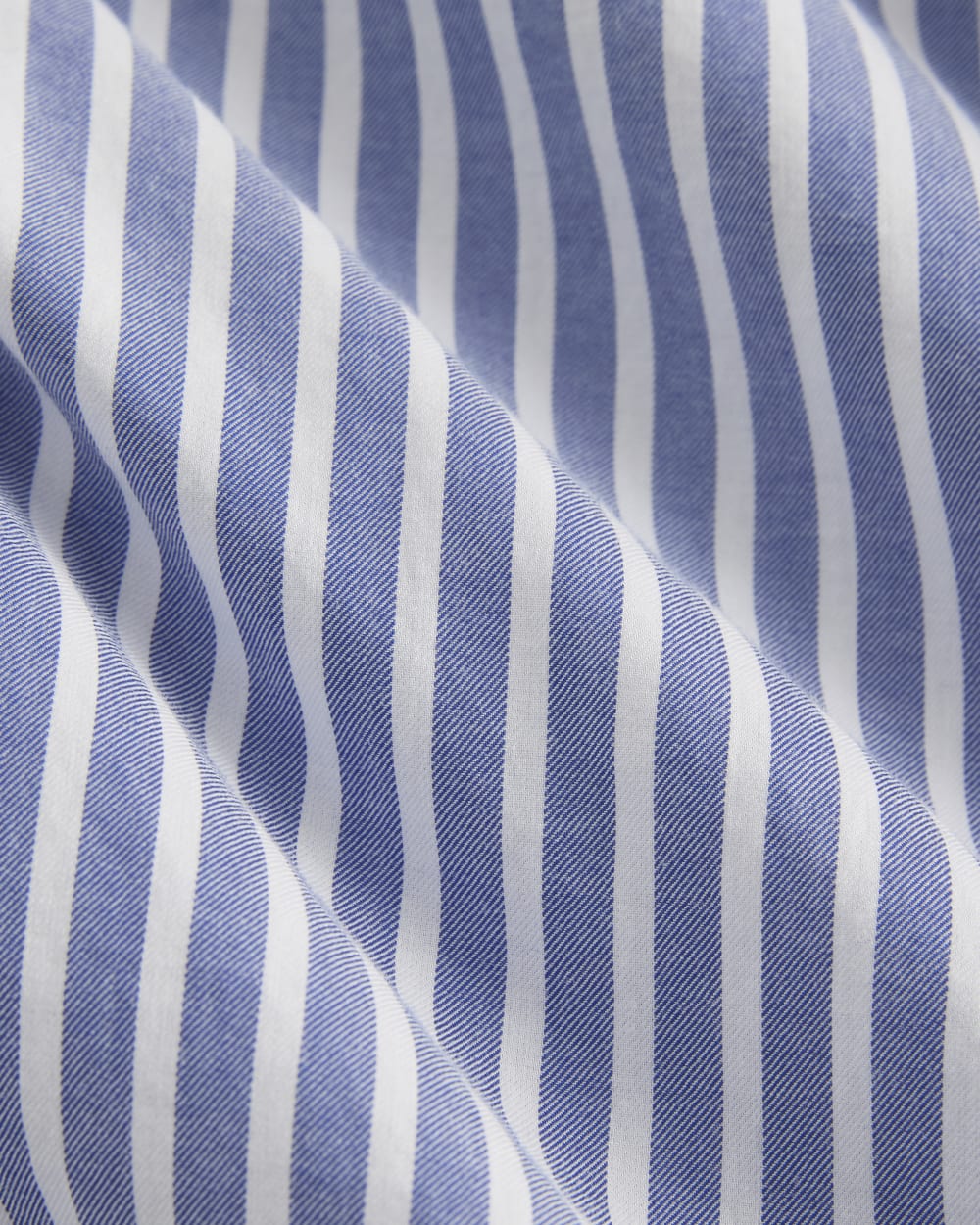 The Must-Have Shirt in Silky Cotton | Bone / Mazarine Blue