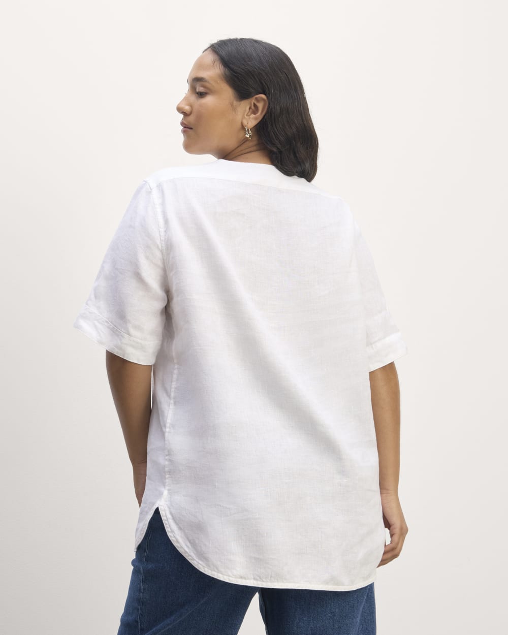 The Bib Shirt in Linen | White