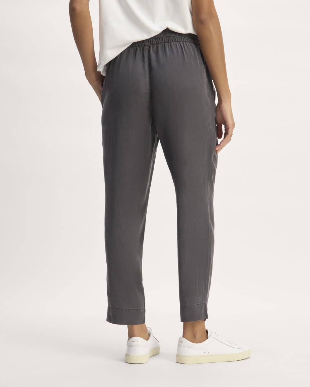 The Tapered Pant in Butterlite | Graphite