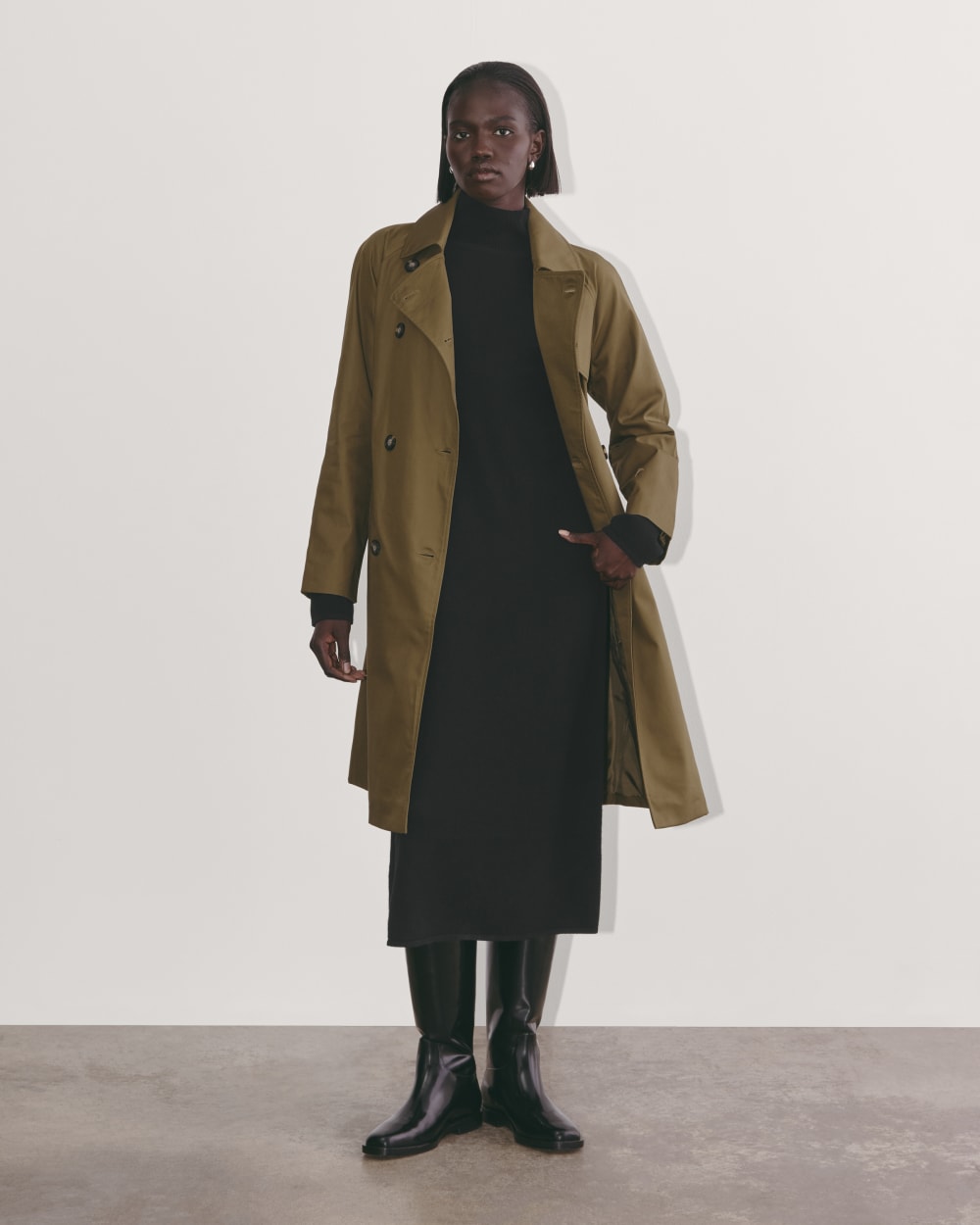 The Turtleneck Sweater Dress in Cashmere | Black