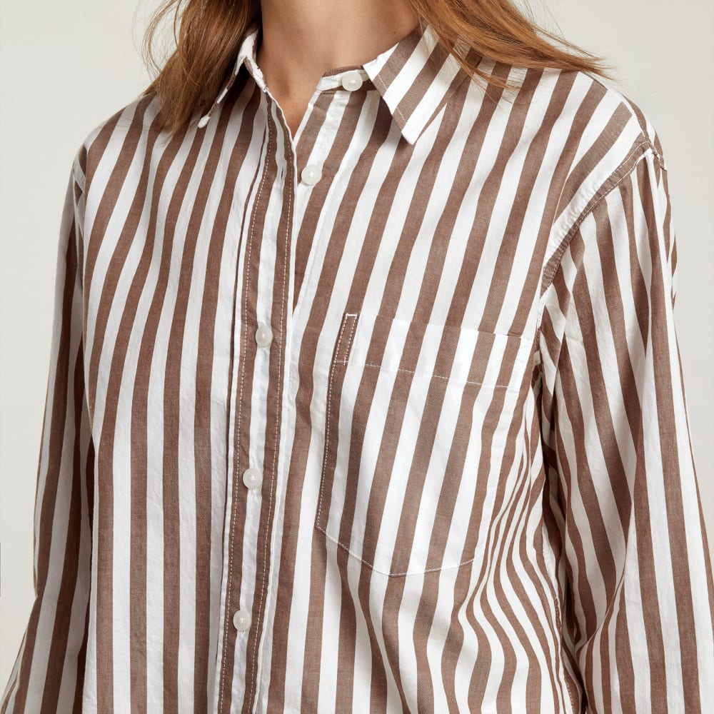 The Way-Short Shirt in Silky Cotton | Espresso / White