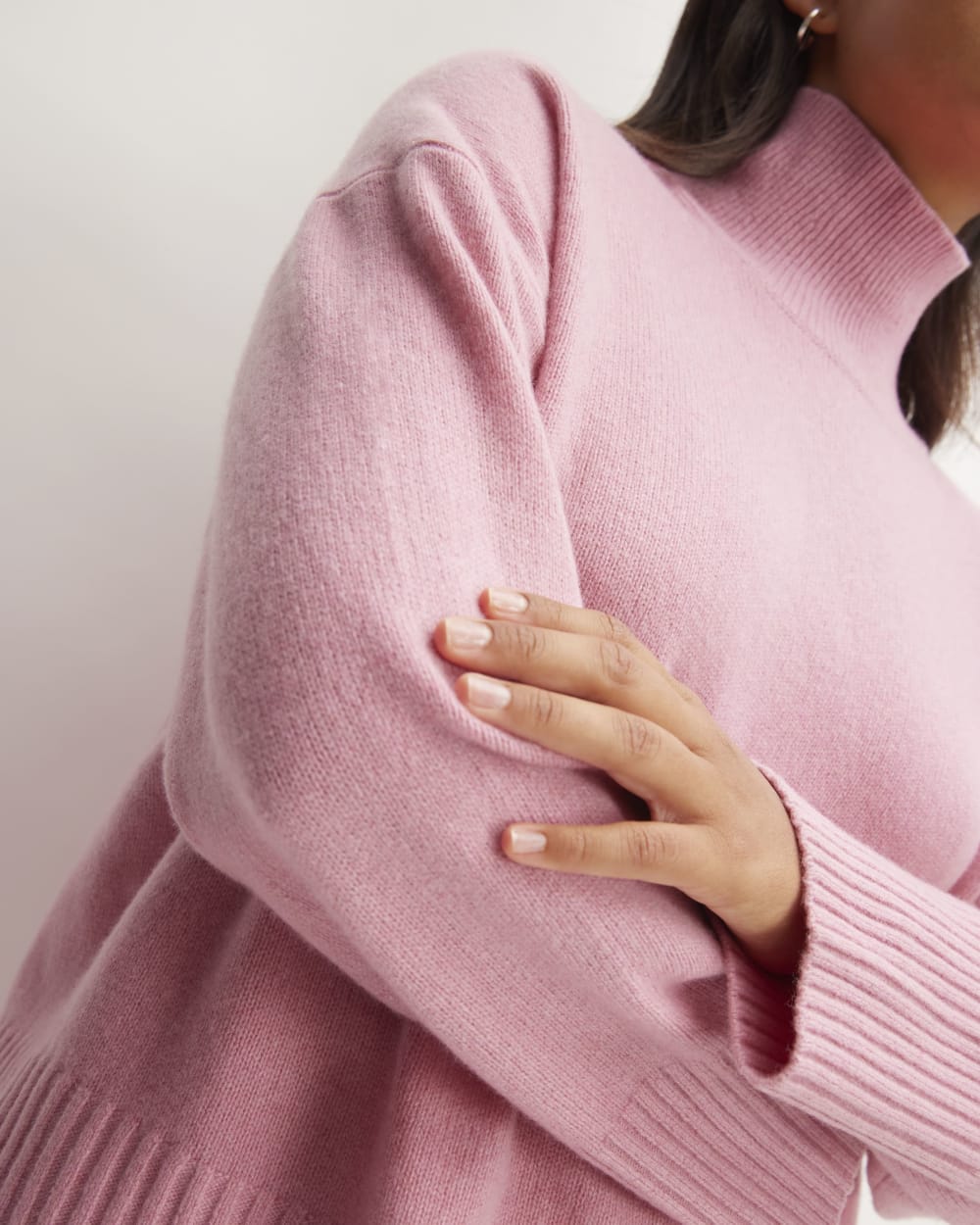 The Cashmere Oversized Turtleneck | Bubblegum