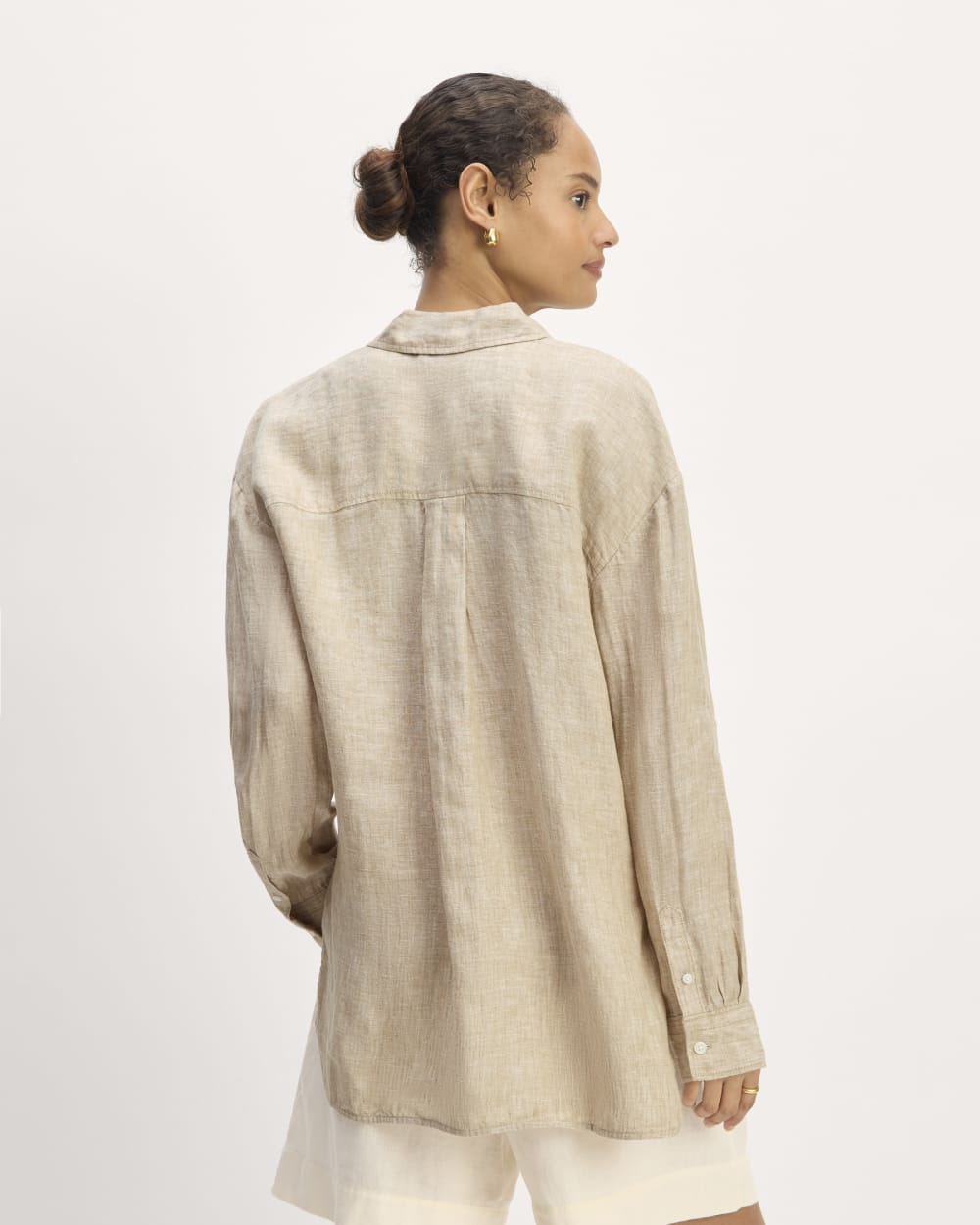 The Boyfriend Shirt in Linen | Cornstalk Chambray