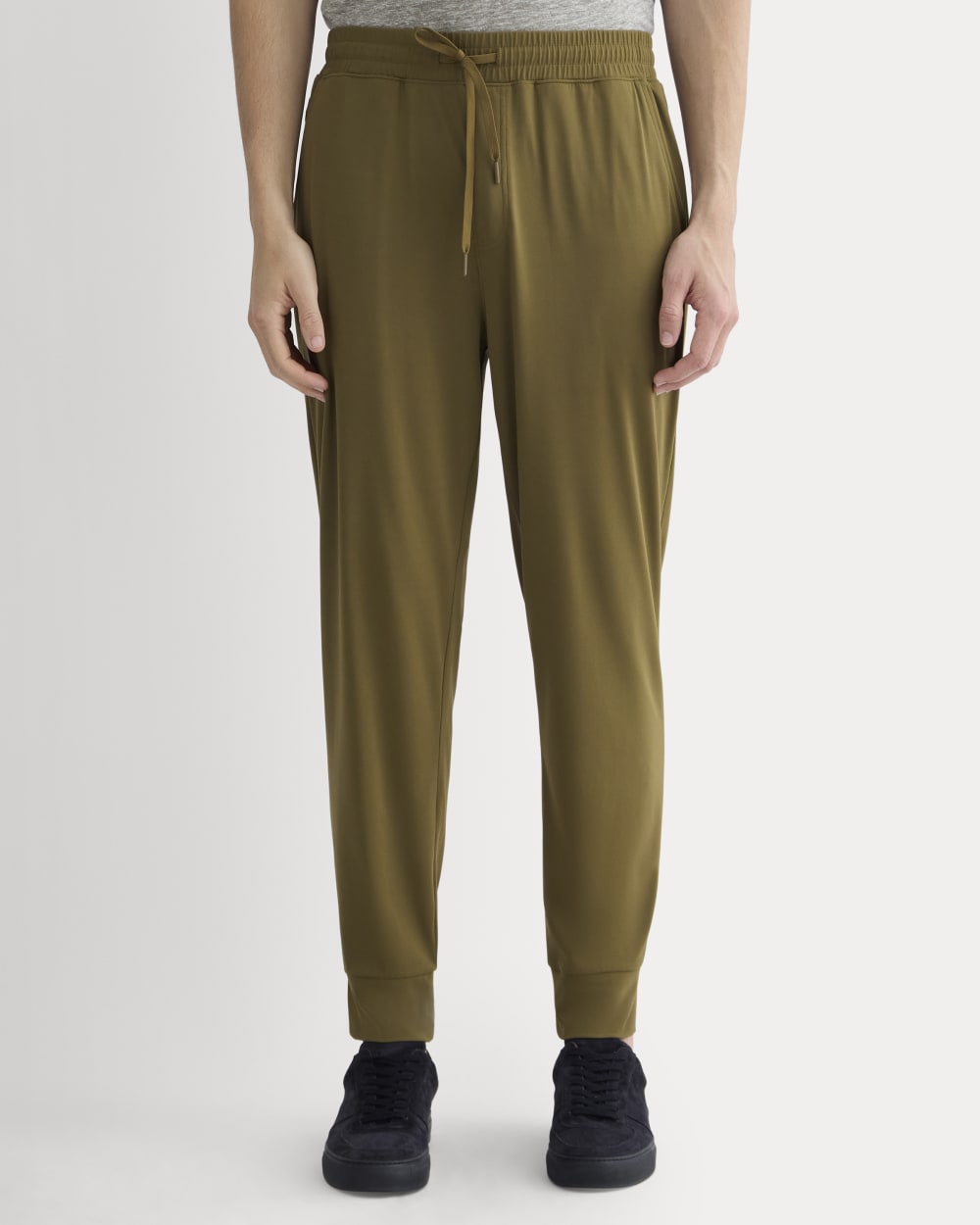 The Off-Duty Tech Jogger | Olive