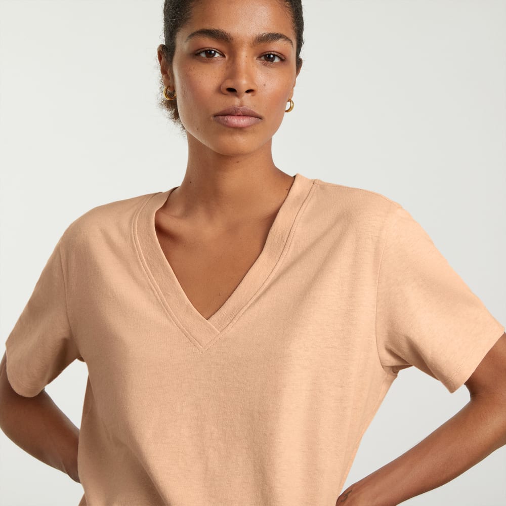 The Vintage V-Neck Hemp Tee | Hazelnut