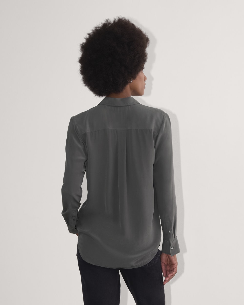 The Must-Have Shirt in Washable Silk | Graphite