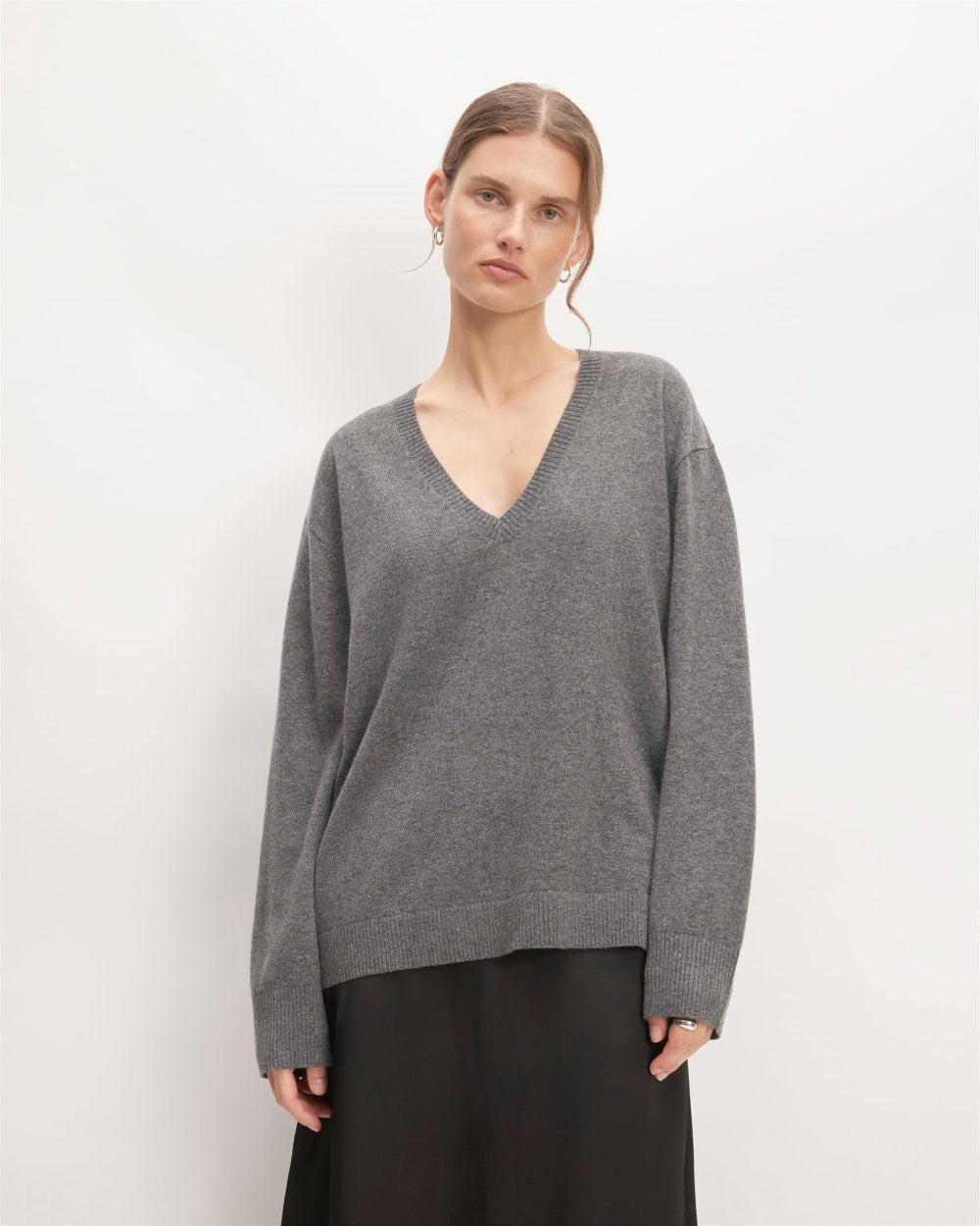 The Classic V in Cashmere | Heather Charcoal