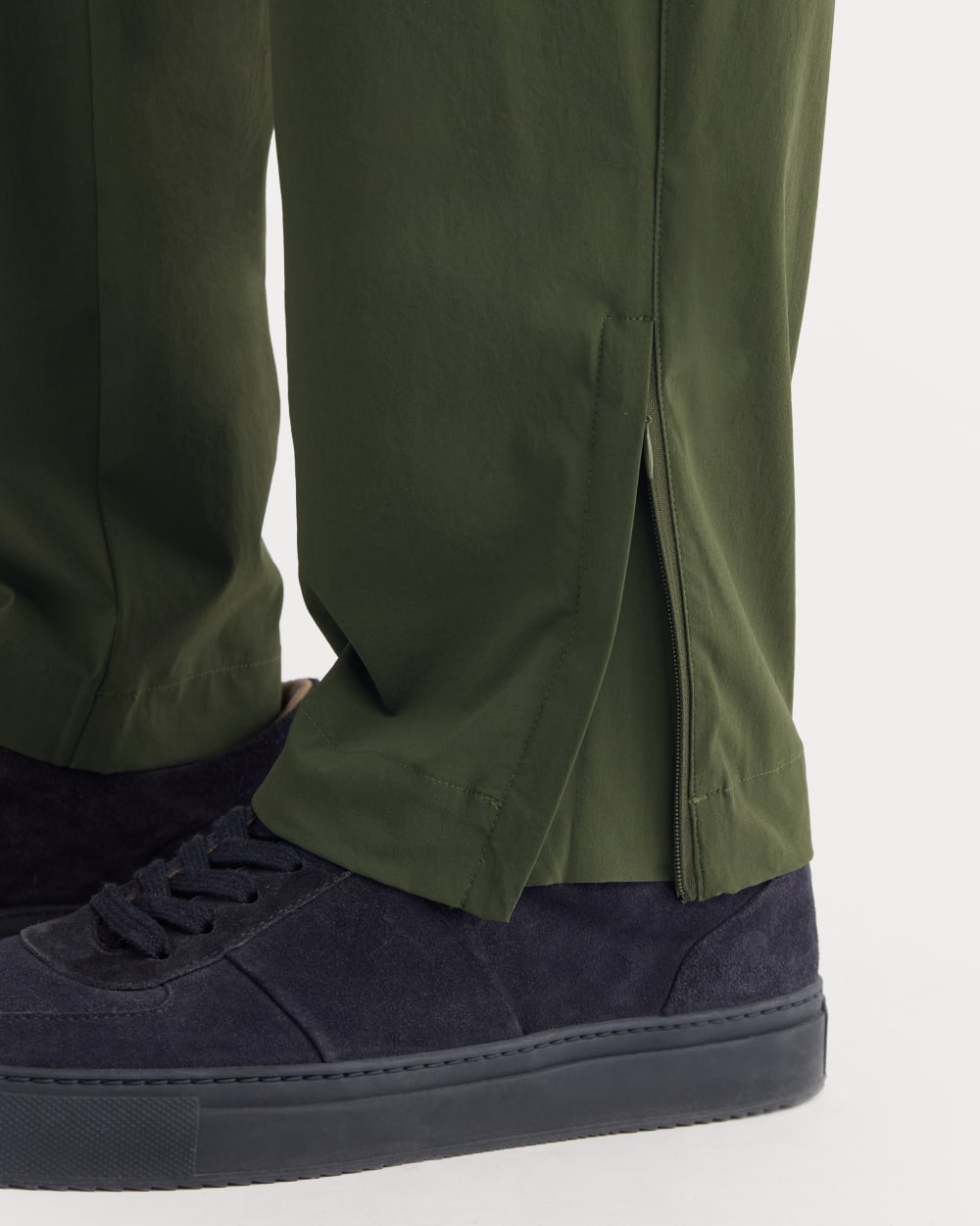 Transit Recycled Nylon Jogger | Dark Forest