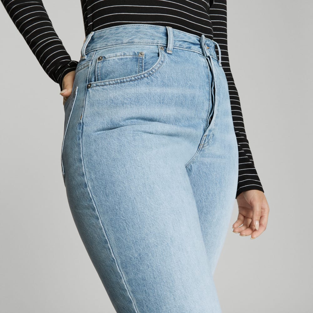 The '90s Cheeky Hourglass Jean | Vintage Sunbleached Blue | 28.5 Inseam
