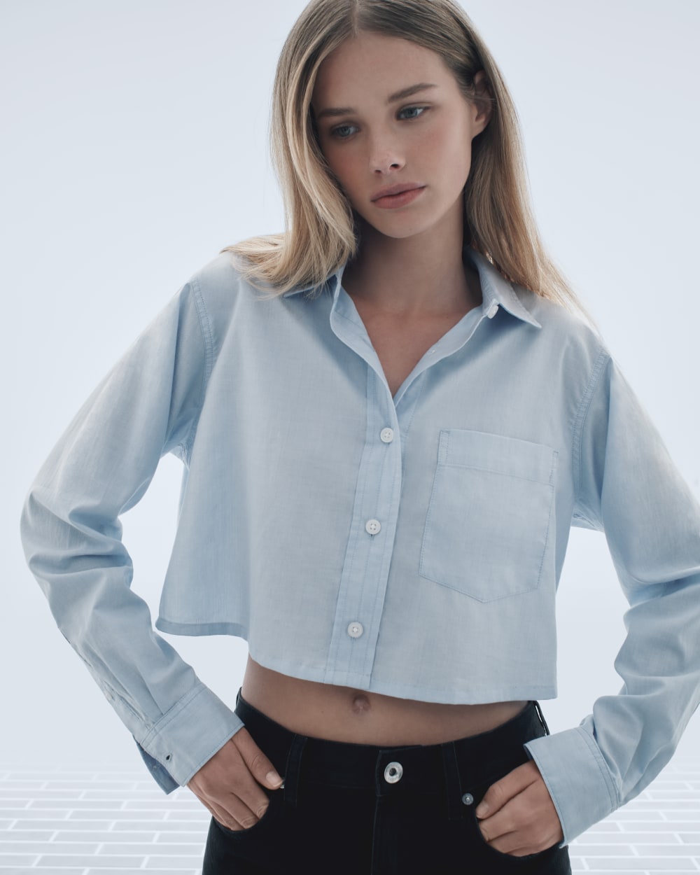 The Way-Short Shirt in Silky Cotton | Chambray Blue