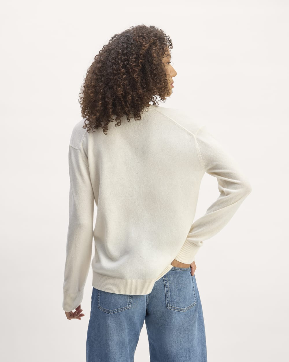 The Classic V in Cashmere | Bone