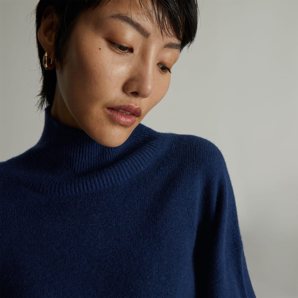 The Cashmere Oversized Turtleneck | Bright Navy