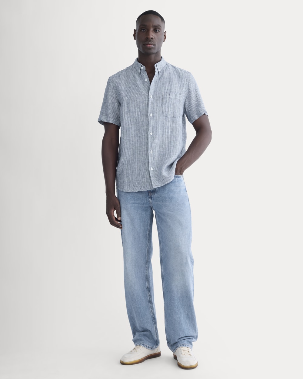 The Classic Short-Sleeve Shirt in Linen | White / Blue