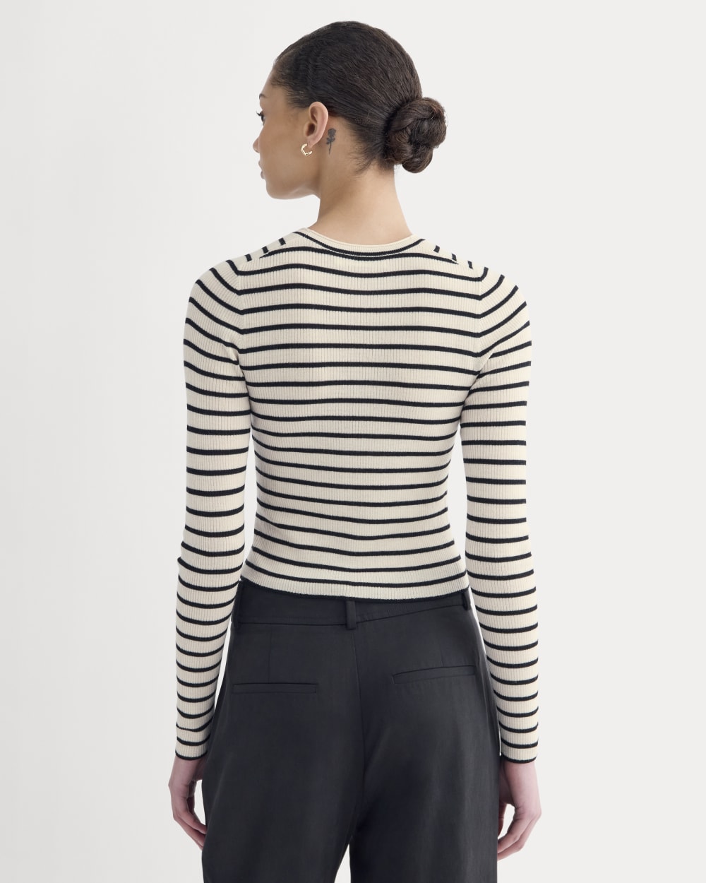 The Cropped Crew Top in Ultrafine Merino | Parchment / Black