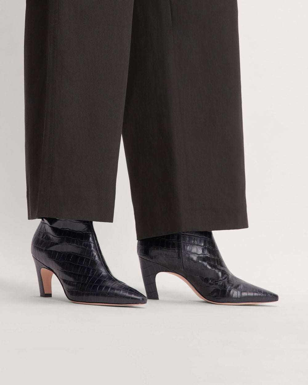 The Short Banana Boot | Black Crocodile