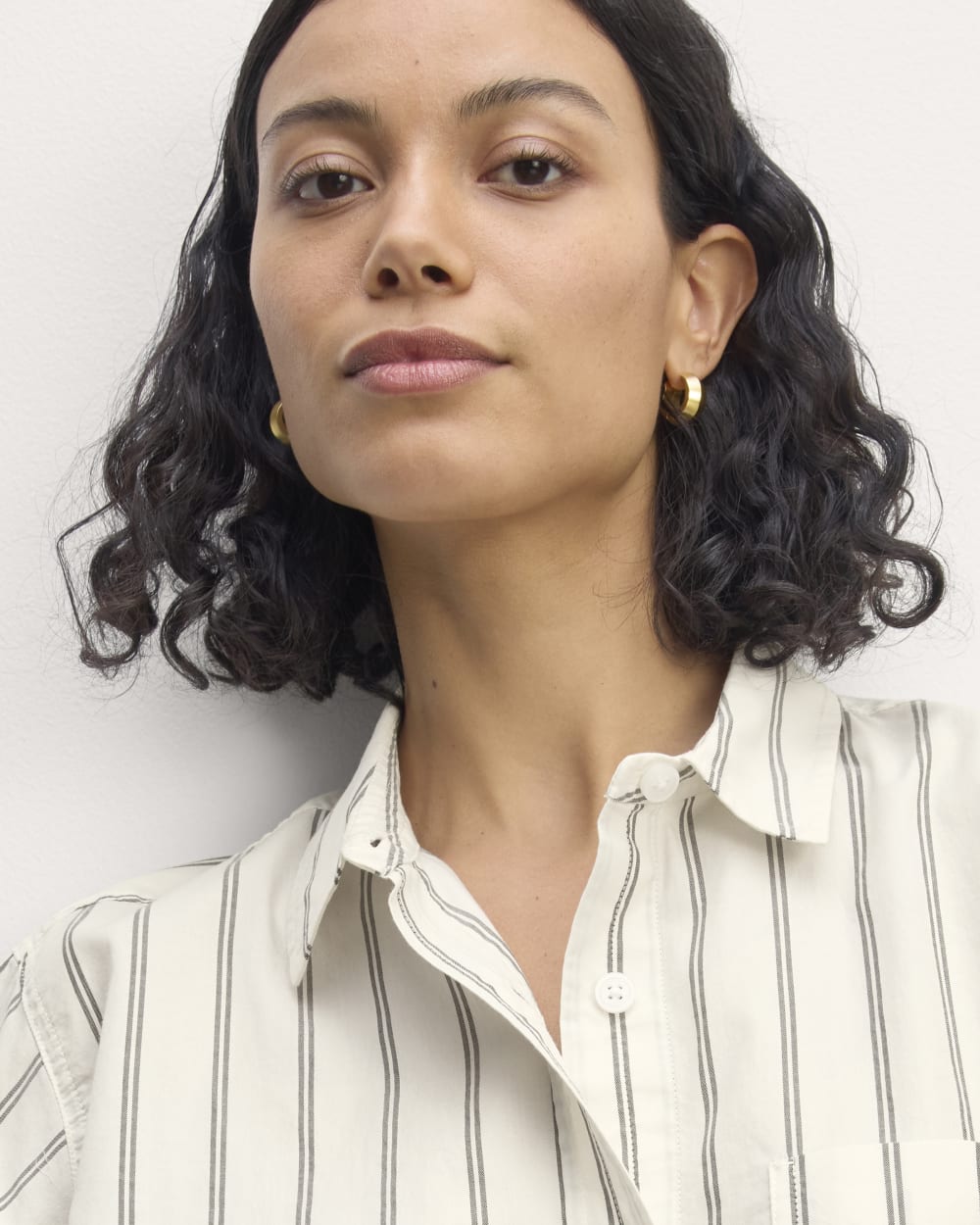 The Way-Short Shirt in Silky Cotton | Bone / Black