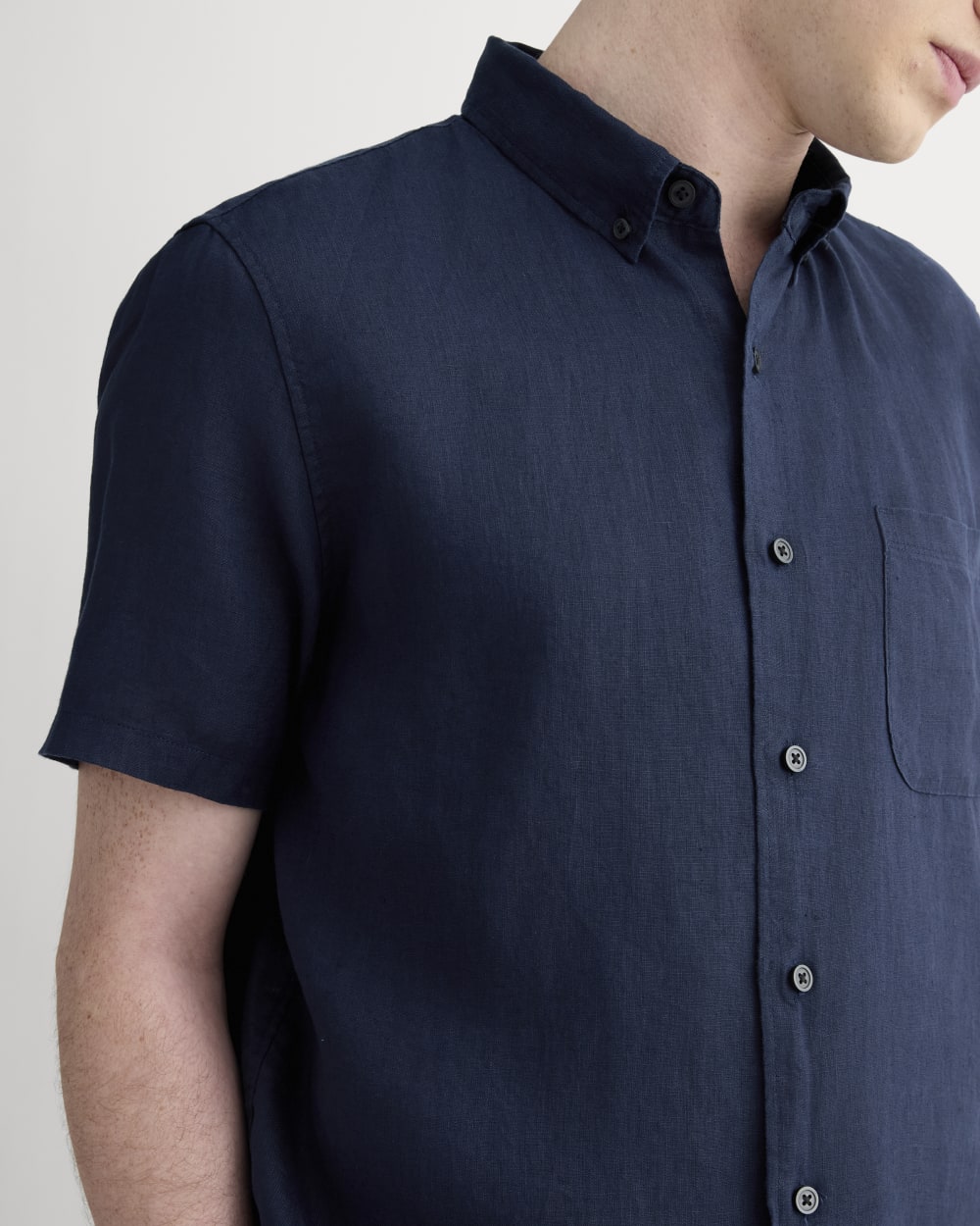 The Classic Short-Sleeve Shirt in Linen | Navy