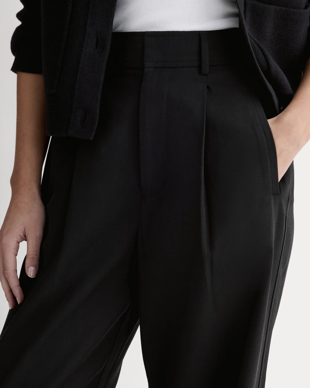 The Draper Pleated Pant in Buttersmooth | Black | 32 Inseam