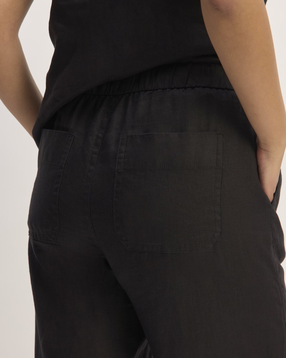 The Linen Pull-On Barrel Pant | Black