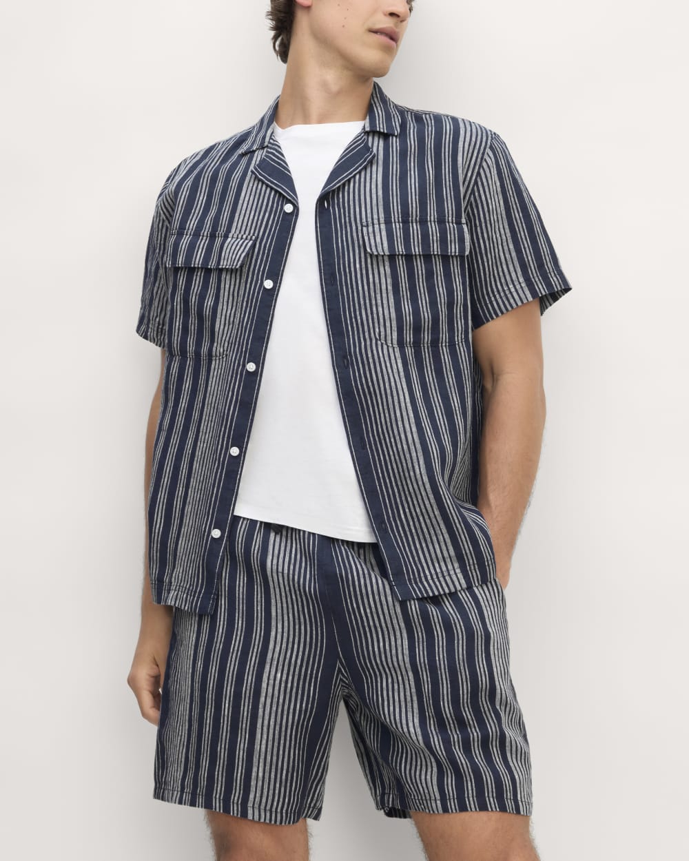 The Resort Shirt in Linen | Navy / Bone