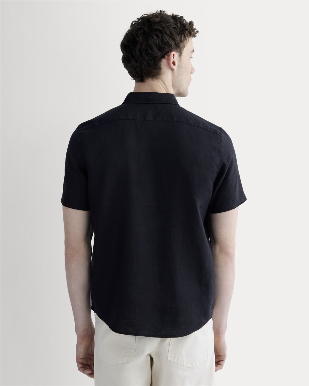 The Classic Short-Sleeve Shirt in Linen | Black