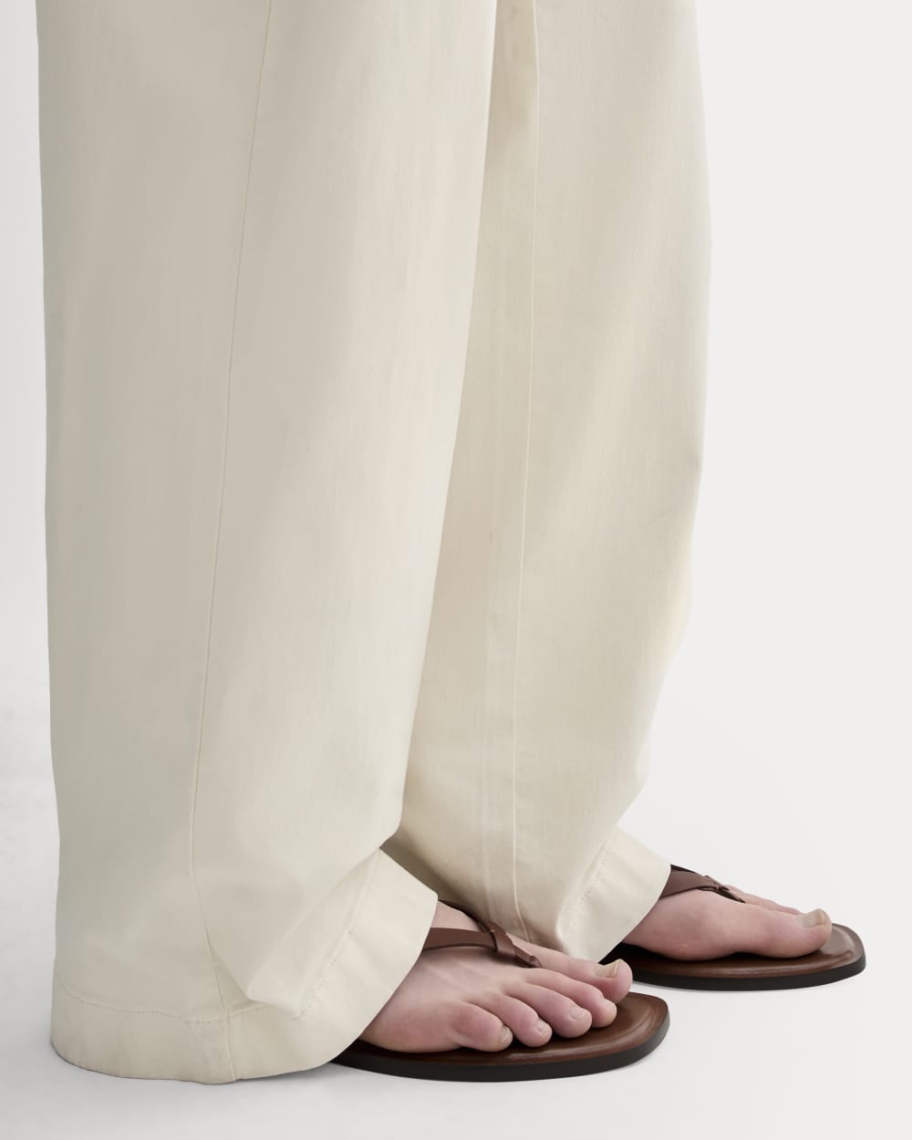 The Leather Flip Flop | Rum