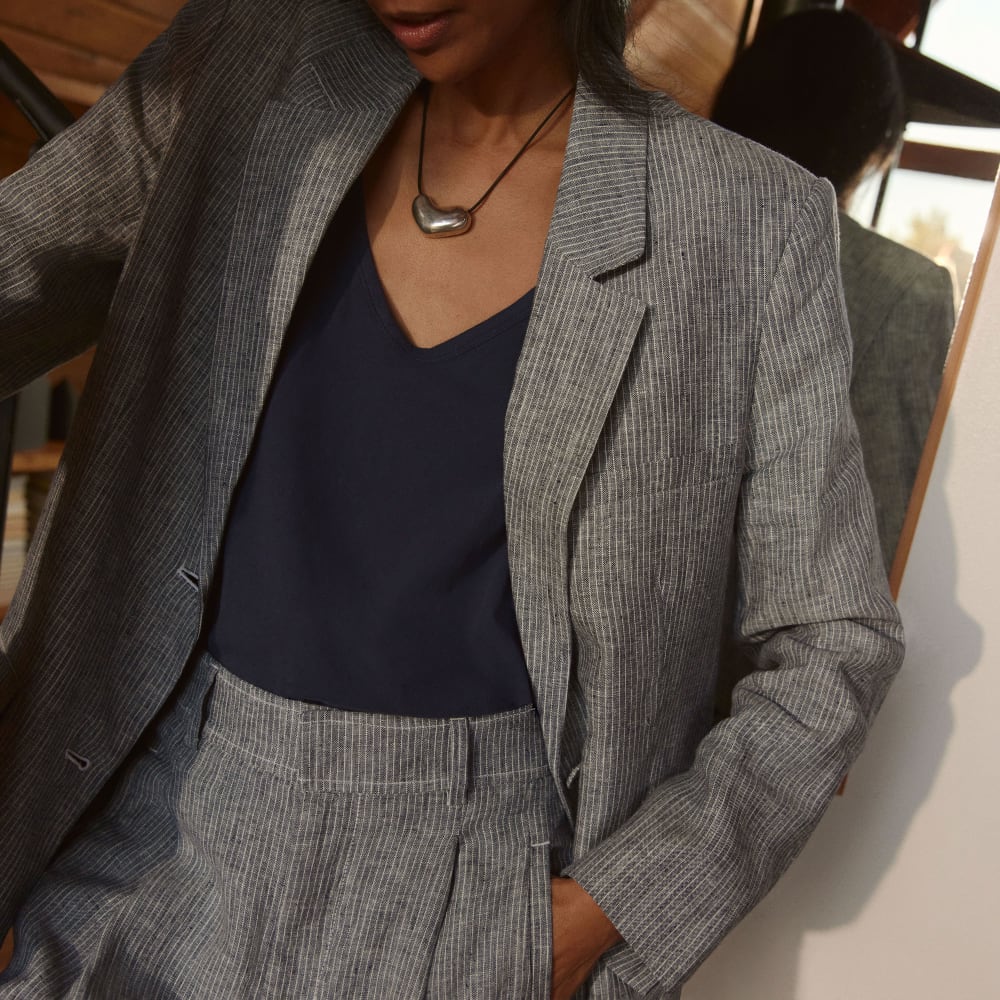 The Oversized Blazer in Linen | Canvas Tan / Navy