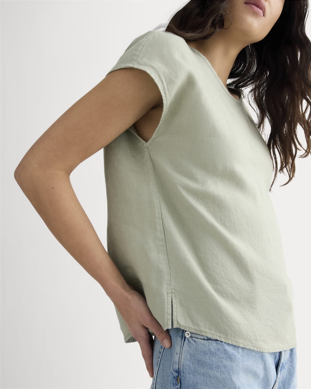 The Muscle Top in Linen | Seagrass