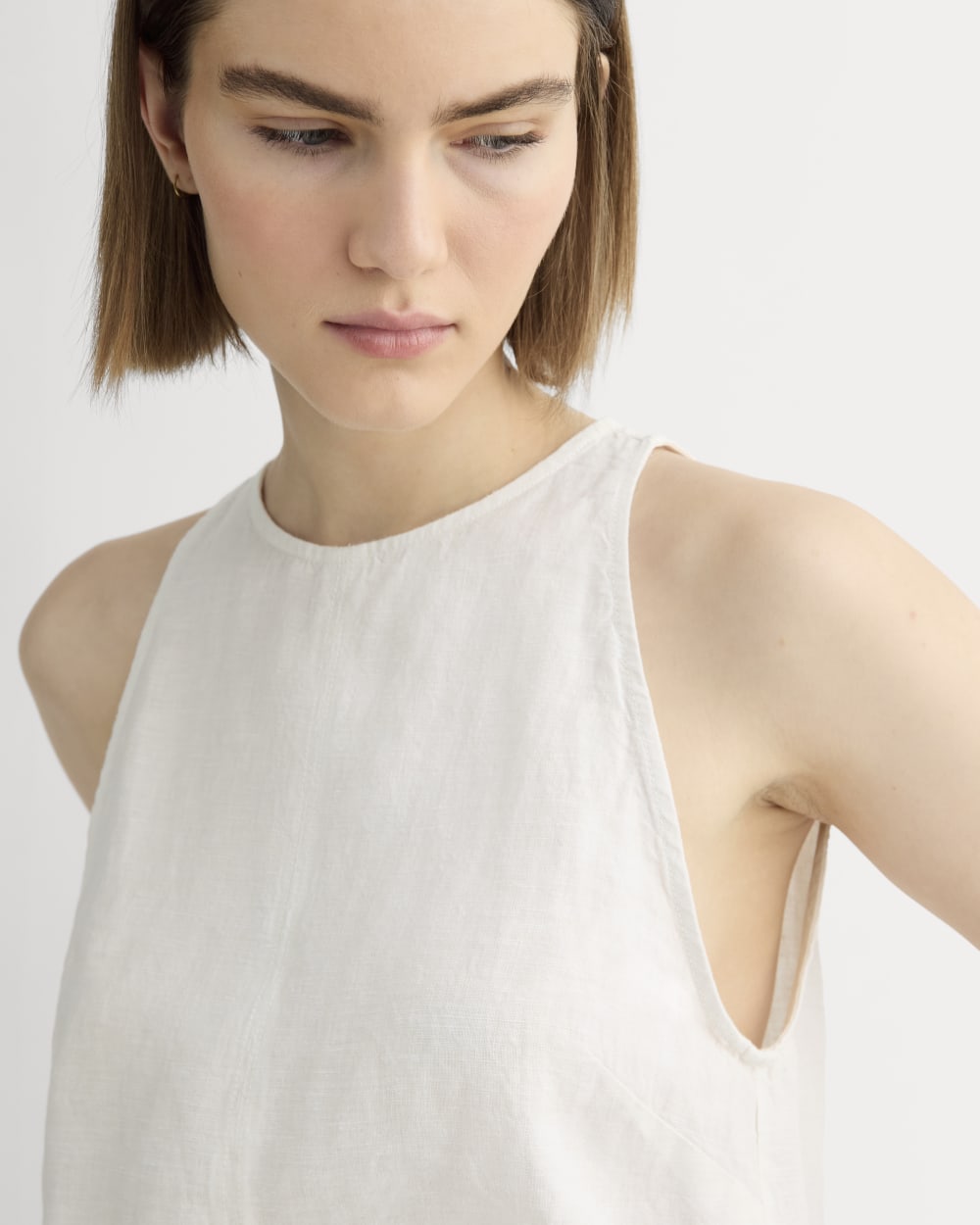 The Linen High-Neck Tank | Natural Chambray