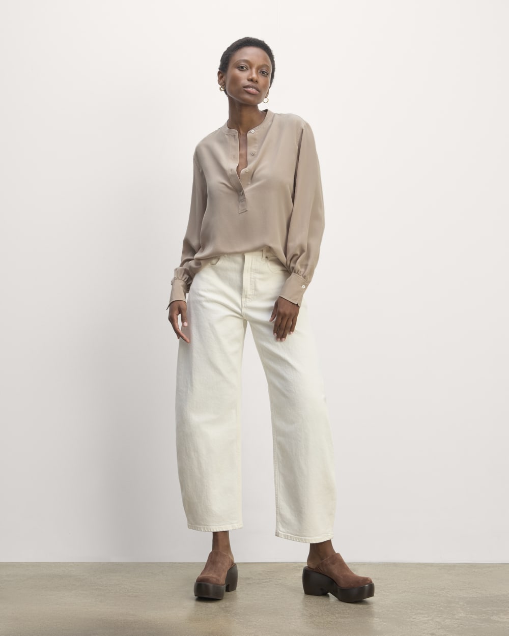 The Henley Shirt in Washable Silk | Burnt Sugar