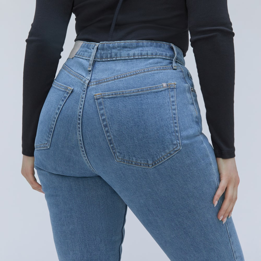 The Cheeky Hourglass Jean | Stone-Washed Sky | 28.5 Inseam