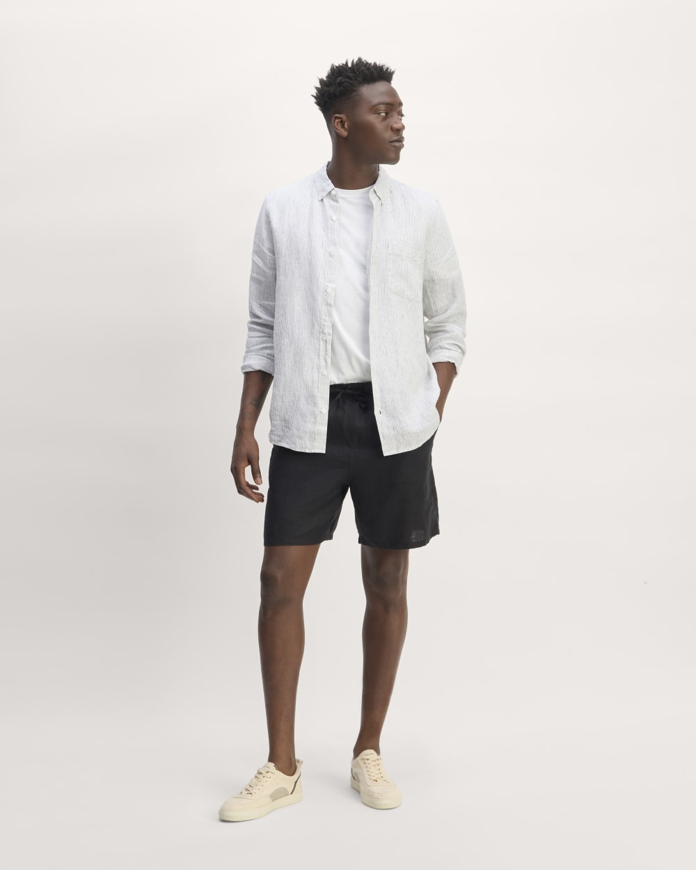 The Classic Shirt in Linen | White / Black