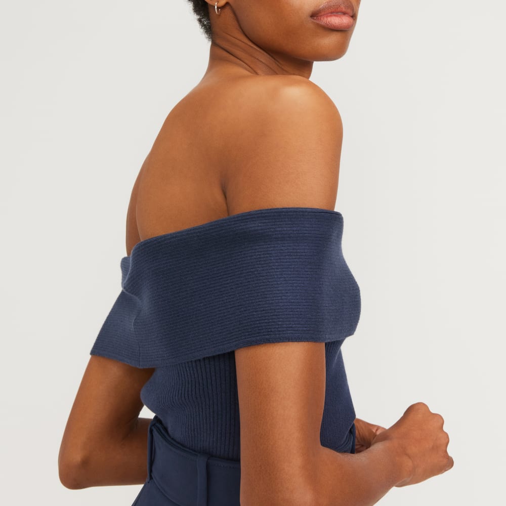 The Ribbed Cotton Off-The-Shoulder Top | Navy